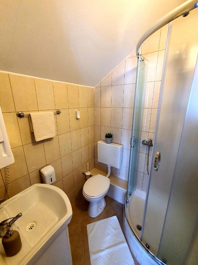 Guesthouse Kovacevic Korenica Ngoại thất bức ảnh