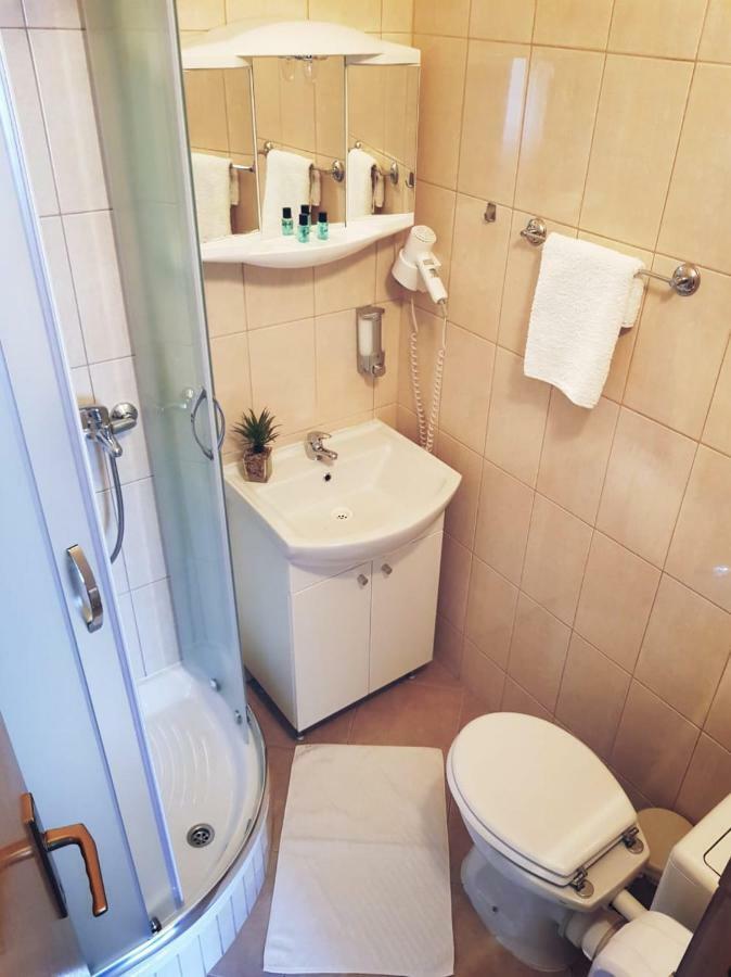 Guesthouse Kovacevic Korenica Ngoại thất bức ảnh